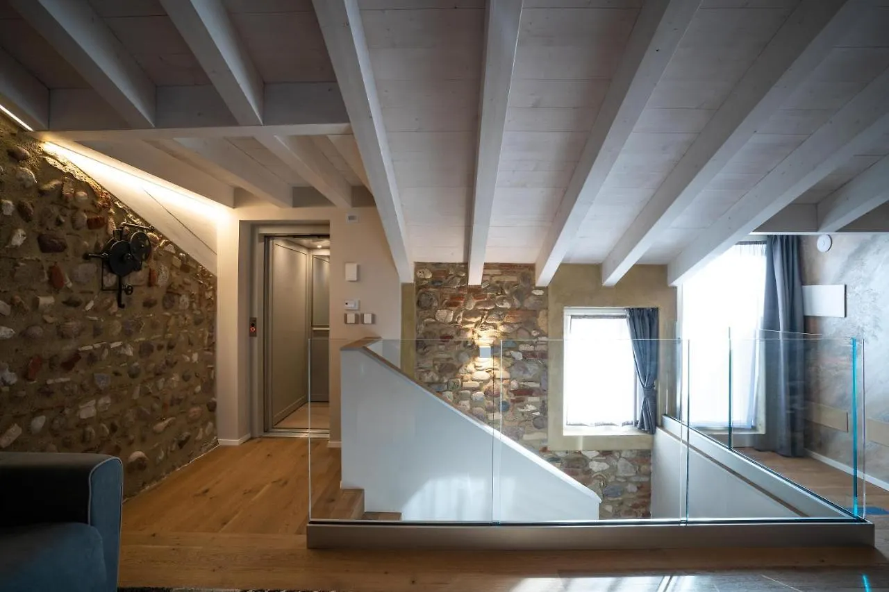 Loft Roby Apartment Peschiera del Garda 0*,