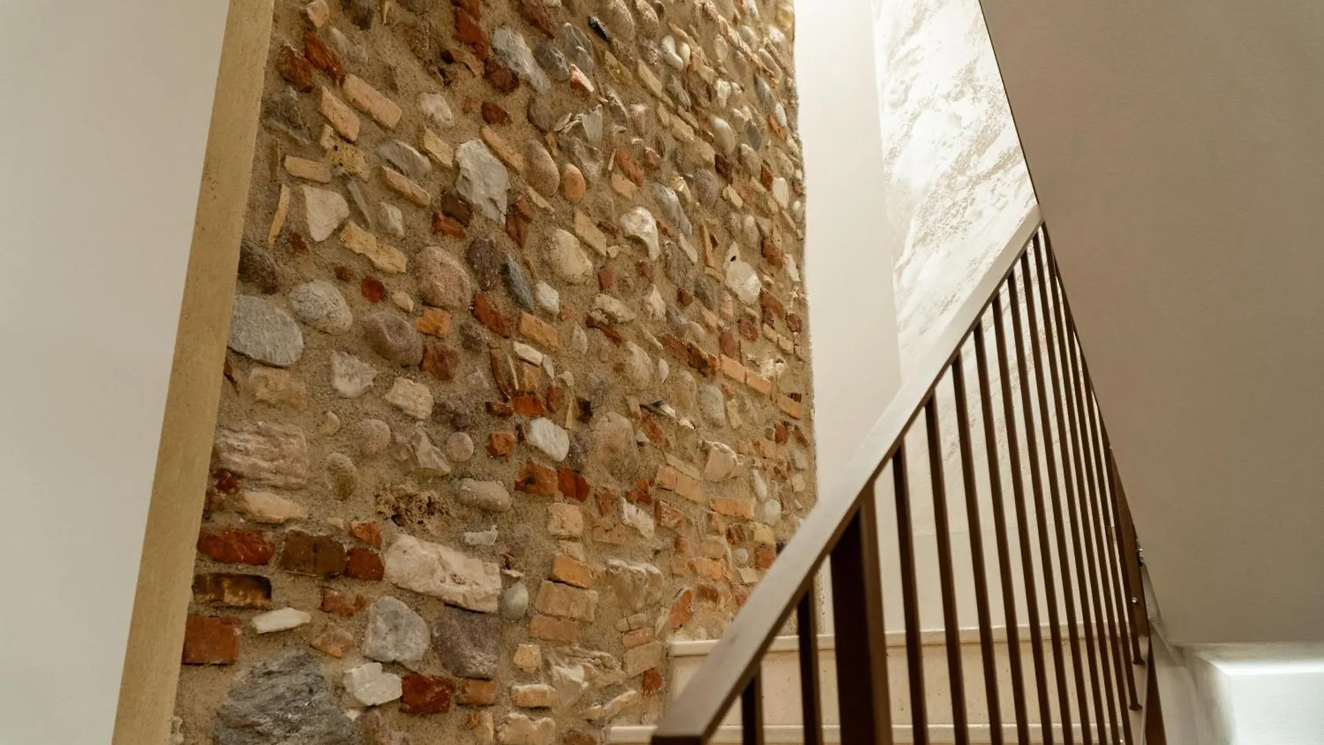 Loft Roby Apartment Peschiera del Garda Italy