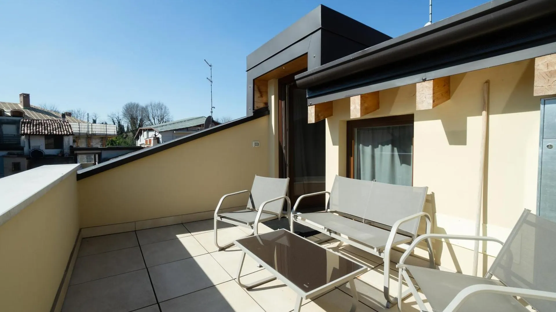 Loft Roby Apartment Peschiera del Garda 0*,  Italy