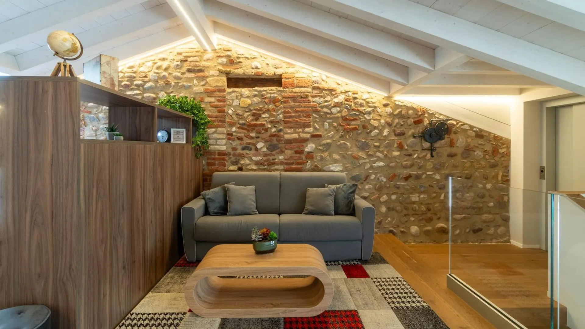 Loft Roby Apartment Peschiera del Garda 0*,  Italy