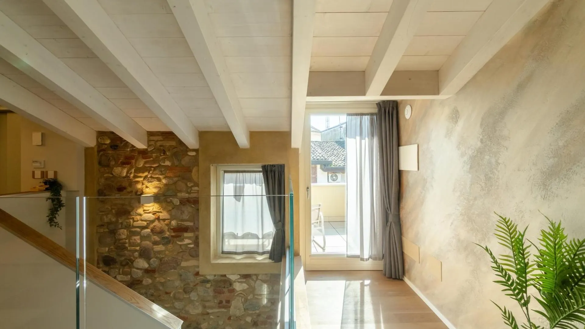 Loft Roby Apartment Peschiera del Garda 0*,  Italy